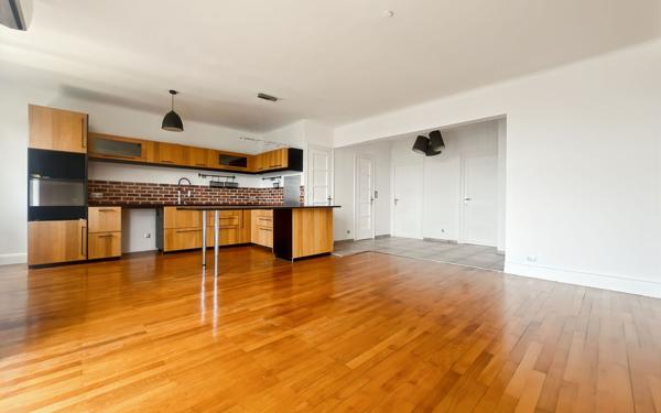 Appartement à vendre    3 pièces • 65 m2 Lyon 8