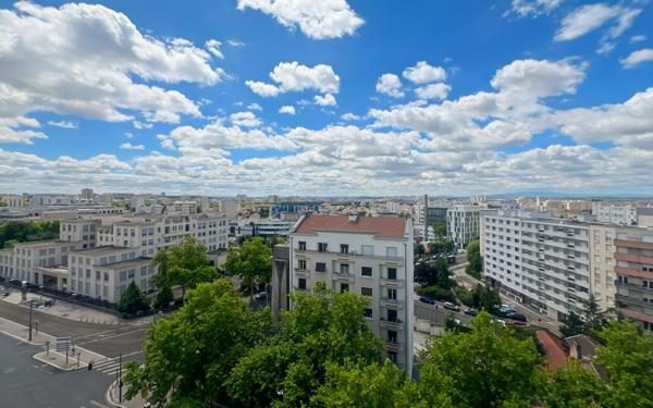 Appartement à vendre    3 pièces • 65 m2 Lyon 8