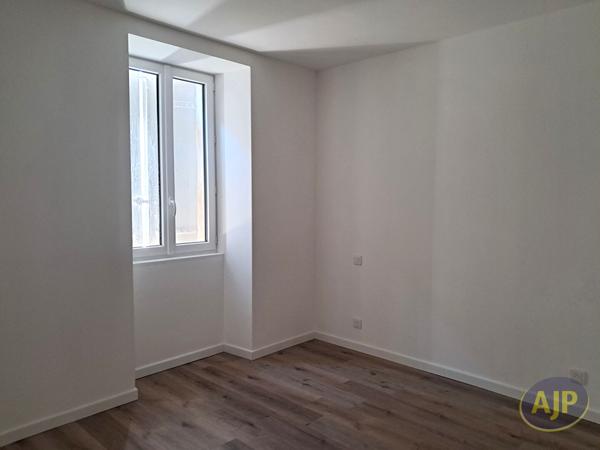 Location appartement Jonzac : 490 € - AJP Immobilier Pons