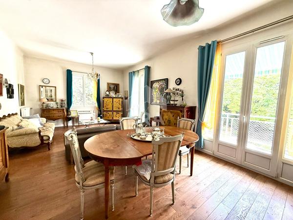 RARE À LA VENTE, CV A PIED, MAISON INDÉPENDANTE ANNÉES 50