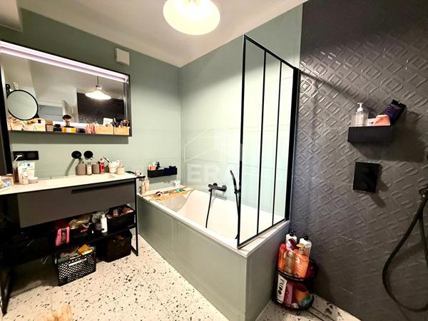 RARE À LA VENTE, CV A PIED, MAISON INDÉPENDANTE ANNÉES 50