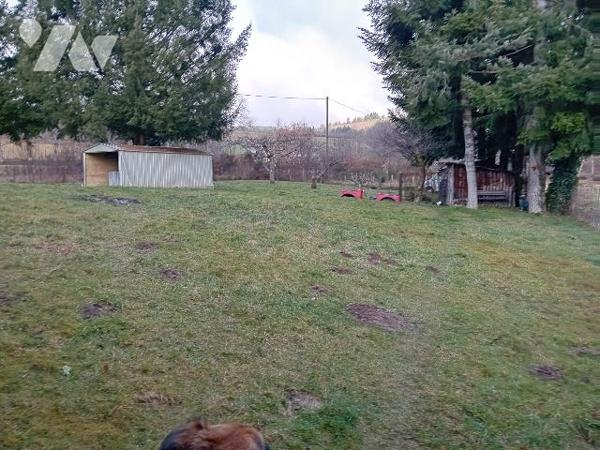 Maison d'habitation sur NOIRETABLE avec terrain attenant de 1945m²