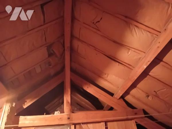 Maison d'habitation sur NOIRETABLE avec terrain attenant de 1945m²