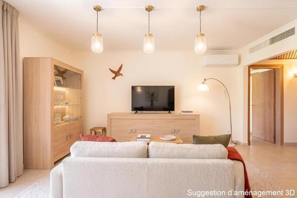 Appartement esprit « Villa » avec véranda et grand jardin à St Laurent-du-Var