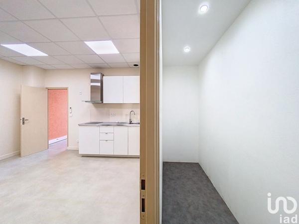 Location atelier 183 m² Varennes-Jarcy