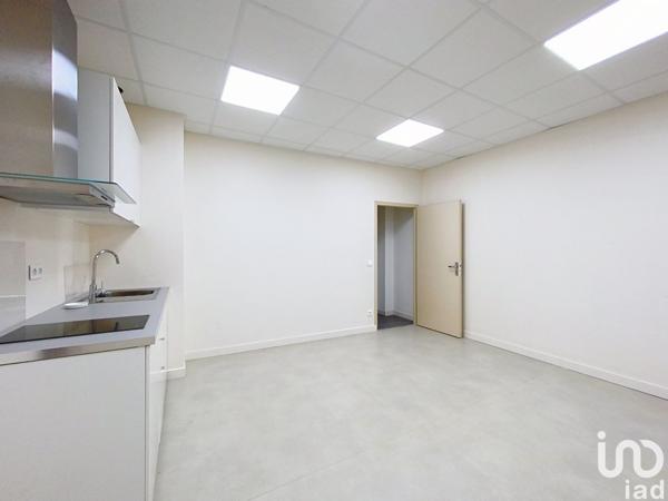 Location atelier 183 m² Varennes-Jarcy