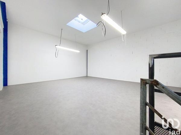Location atelier 183 m² Varennes-Jarcy