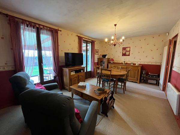 Charmante maison à Étrépagny 64.17 m2 / Garage double / terrain 1173 m²