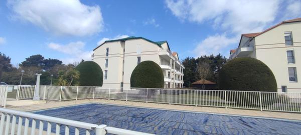 Appartement  2 pièce(s) dans résidence avec piscine . Pornic Golf