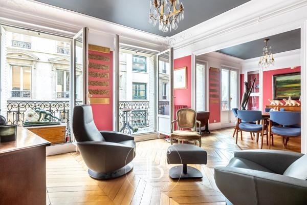Paris 1er, Appartement 2 Chambres -  71 m² à vendre