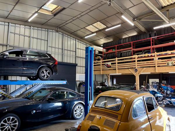 Location atelier 260 m² Anse