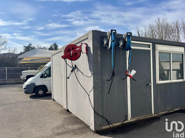 Location atelier 260 m² Anse