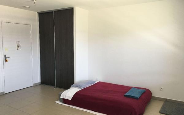 Appartement à louer    1 pièce • 28,23 m2 Sathonay-Camp