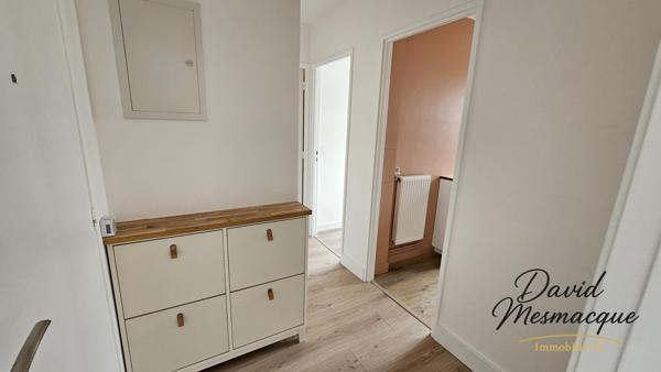 Poissy (78300) Appartement lumineux au dernier étage avec ascenseur, parking et cave