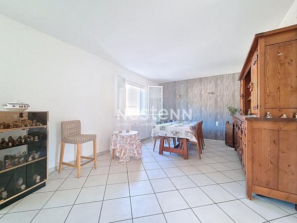 A vendre maison avec 2 logements à Laragne-Montéglin.