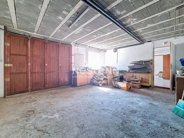 A vendre maison avec 2 logements à Laragne-Montéglin.