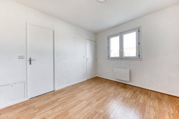 Appartement Pontault-combault 2 pièce(s) 46.9 m2