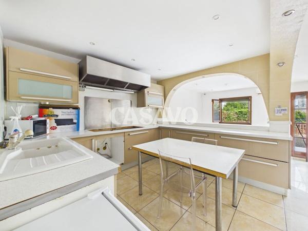 Vente Maison 6 pièces de 95m² - 93800 Épinay-sur-Seine