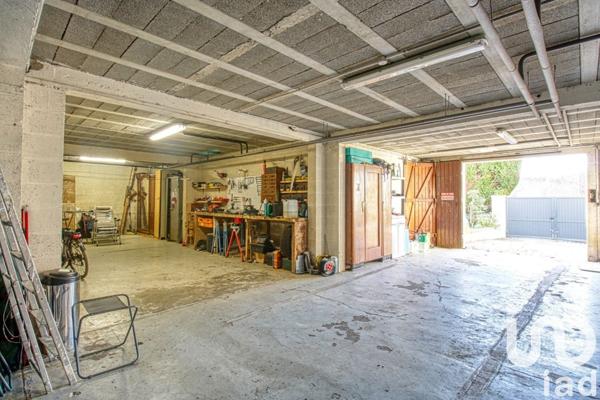 Maison 9 pièces de 175 m² à Le Malesherbois (45300)