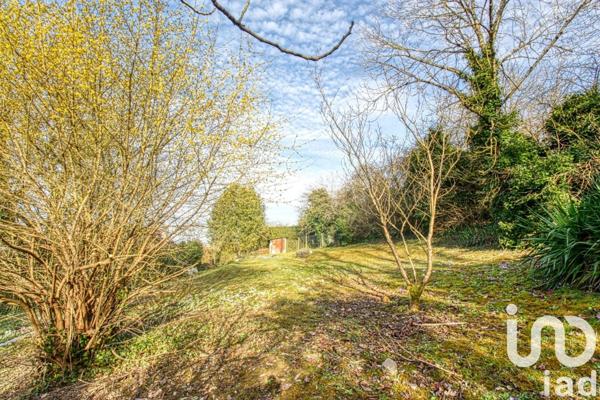 Maison 9 pièces de 175 m² à Le Malesherbois (45300)