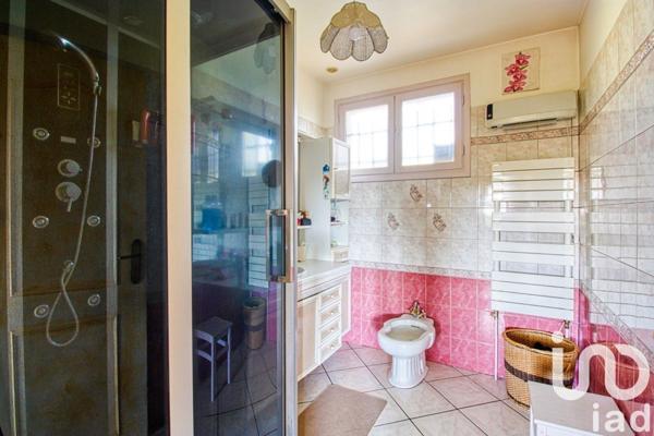 Maison 9 pièces de 175 m² à Le Malesherbois (45300)