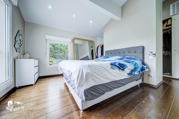 Maison 7 pièces 280 m2