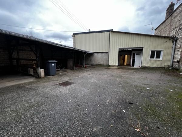 LOCAL COMMERCIAL A CAUDEBEC