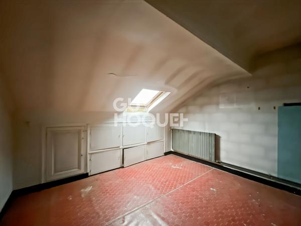 Maison à vendre à Maincy - 8 pièces, 5 chambres, fort potentiel
