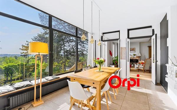 Maison à vendre    11 pièces • 355 m2 Irigny