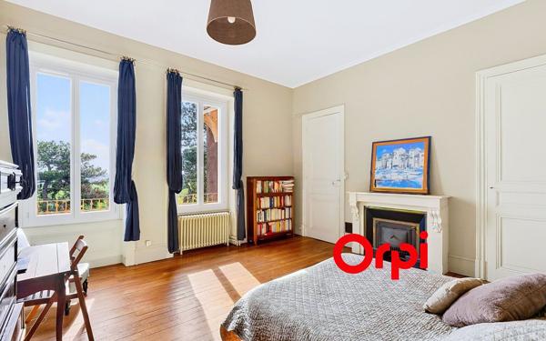 Maison à vendre    11 pièces • 355 m2 Irigny