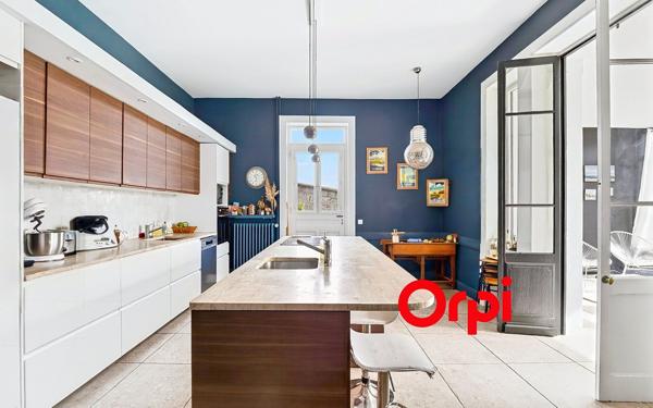 Maison à vendre    11 pièces • 355 m2 Irigny