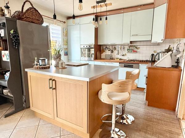 Belle et spacieuse maison de 174 m² possibilité de créer 2 logements facilement