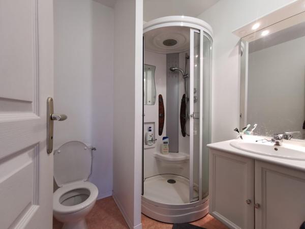 Demeure de charme avec grands espaces intérieurs et extèrieur