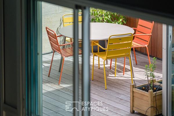 Ancien hangar transformé en loft avec piscine et garage