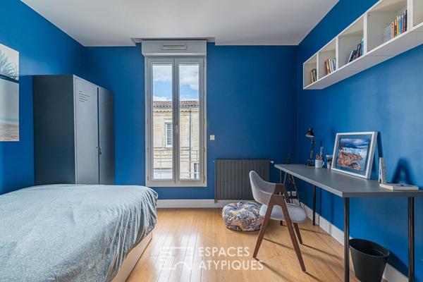 Ancien hangar transformé en loft avec piscine et garage