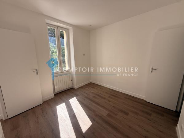 Appartement
                                                                                                                                                                                                                                                                                                                        2 pièce(s)                                                                                                                                                                                                          1 chambre(s)                                                                                                                                                                                                          25  m²