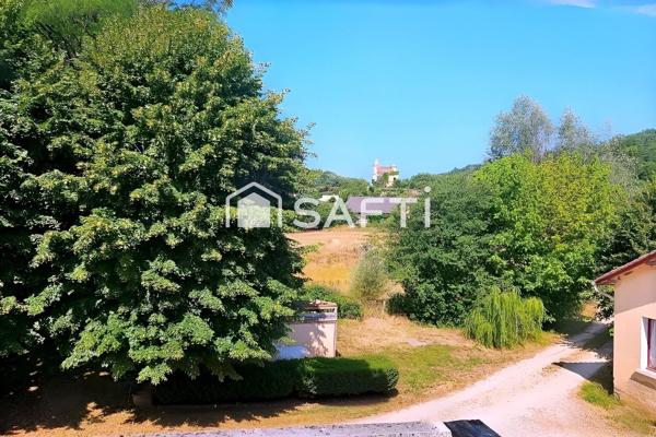 Bel ensemble immobilier de 420m² avec parc arboré 13 600m²  - St Georges de Montclard