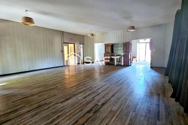 Bel ensemble immobilier de 420m² avec parc arboré 13 600m²  - St Georges de Montclard