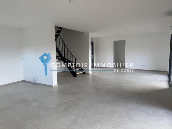 Villa
                                                                                                                                                                                                                                                                                                                        5 pièce(s)                                                                                                                                                                                                          4 chambre(s)                                                                                                                                                                                                          150  m²