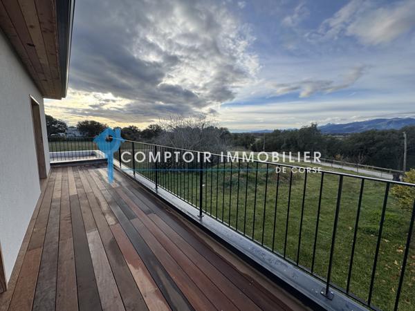 Villa
                                                                                                                                                                                                                                                                                                                        5 pièce(s)                                                                                                                                                                                                          4 chambre(s)                                                                                                                                                                                                          150  m²