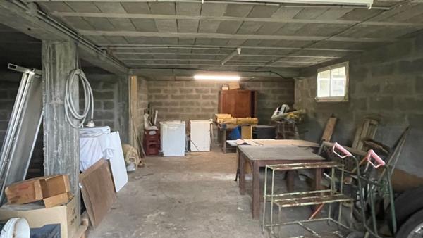 Immeuble
                                                                                                                                                
                                                                                                                                                
                                                                                                                                                
                                                    
                                                                                                                                                                                                                                                                                                                        205  m²