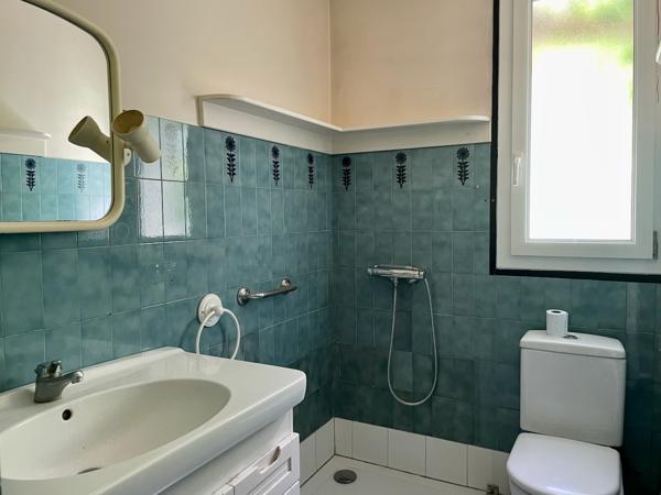 Immeuble
                                                                                                                                                
                                                                                                                                                
                                                                                                                                                
                                                    
                                                                                                                                                                                                                                                                                                                        205  m²