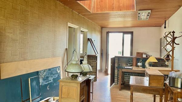 Immeuble
                                                                                                                                                
                                                                                                                                                
                                                                                                                                                
                                                    
                                                                                                                                                                                                                                                                                                                        205  m²