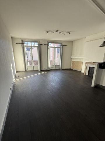 45 BOULEVARD MARECHAL FAYOLLE - F3 au 4ème