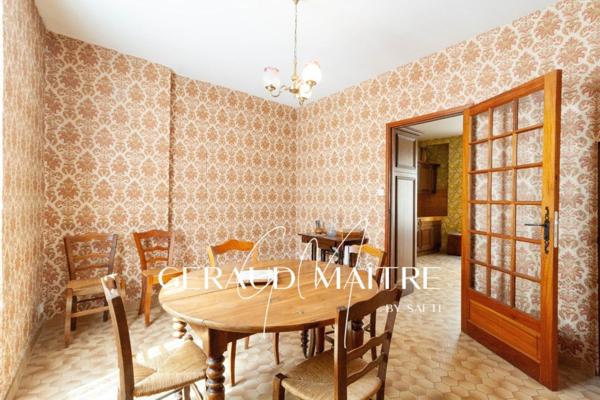 Maison de village 8 pièces avec cave et garage