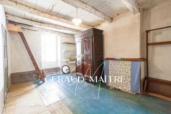 Maison de village 8 pièces avec cave et garage