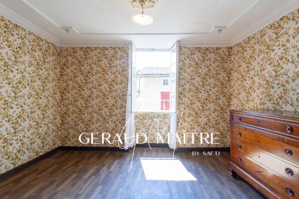 Maison de village 8 pièces avec cave et garage