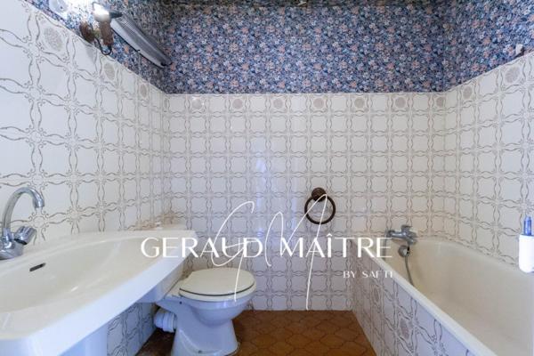 Maison de village 8 pièces avec cave et garage