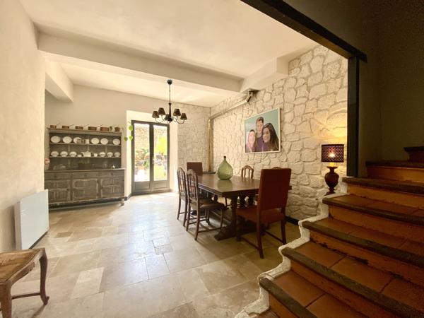 Ancienne maison vigneronne rénovée avec piscine, jardin et garage
