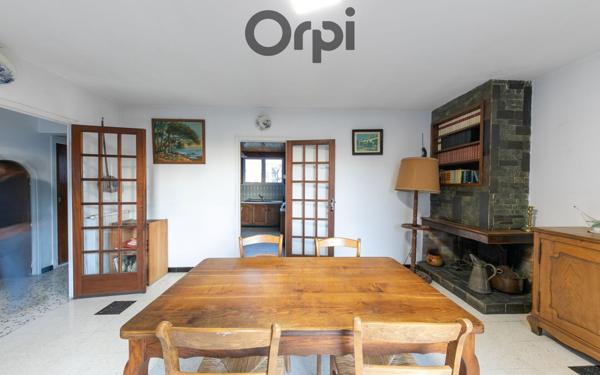 Maison à vendre    5 pièces •  Saint-Estève